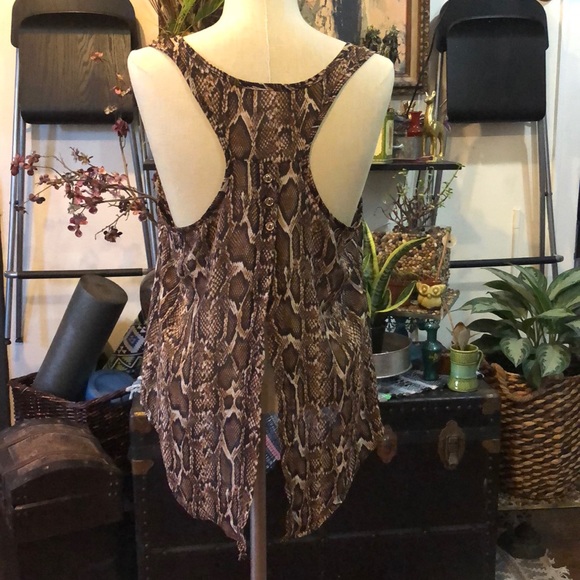 Snake 🐍 Print Flowy Tank - Picture 3 of 5
